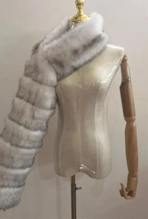 Faux Fur One Sleeve fur