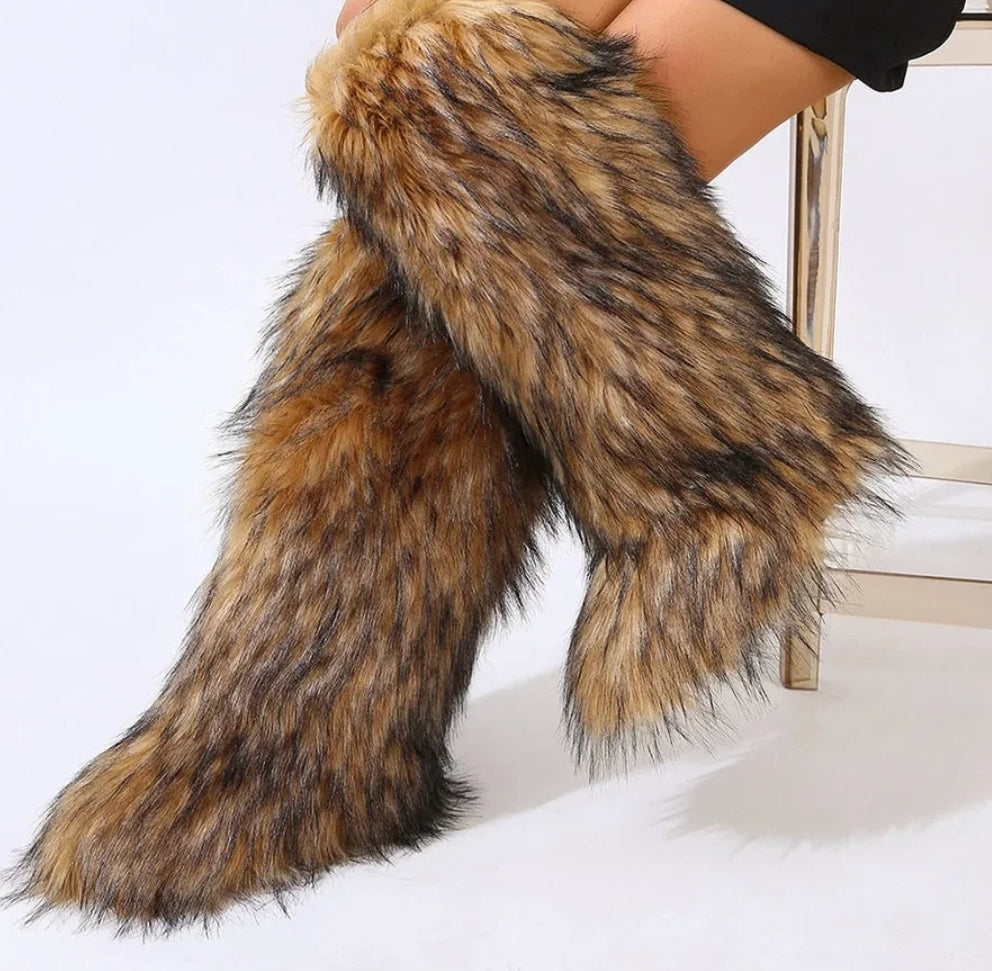 Snow fur boots