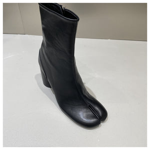 Beta ankle leather boots